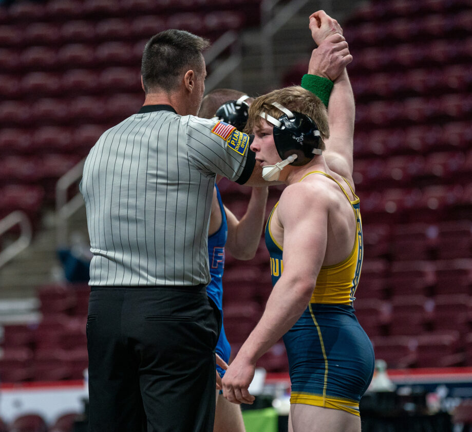 Montoursville wrestling defeats No. 7 Port LeBoeuf 3130, advances to